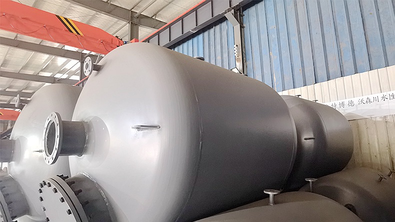 Methanol evaporation tank
