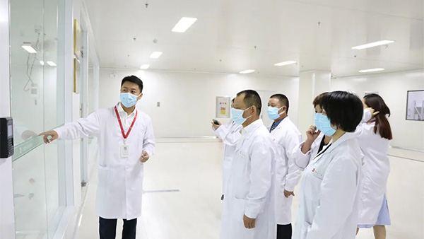 Xu Zuchun, Director of Consumer Goods Industry Division of the Provincial Industry and Information Technology Department, led a team to investigate Zhongnan Yuanpin Stem Cell Science and Technology Park!